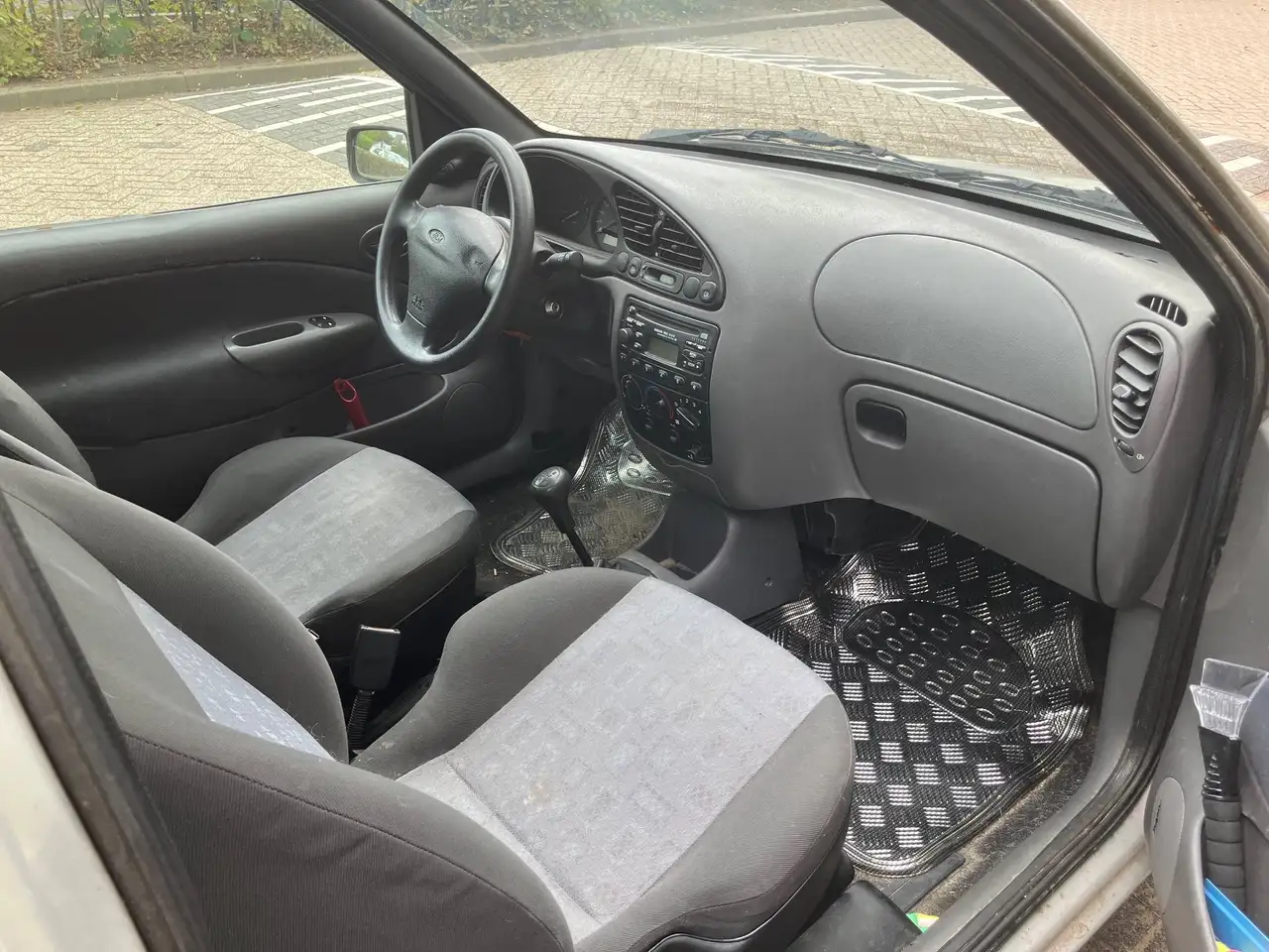 Ford Fiesta 1.3-8V First Edition, foto 7