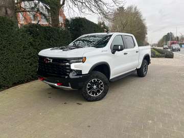 ZR2  6.2L V8 €74.900,- excl btw.