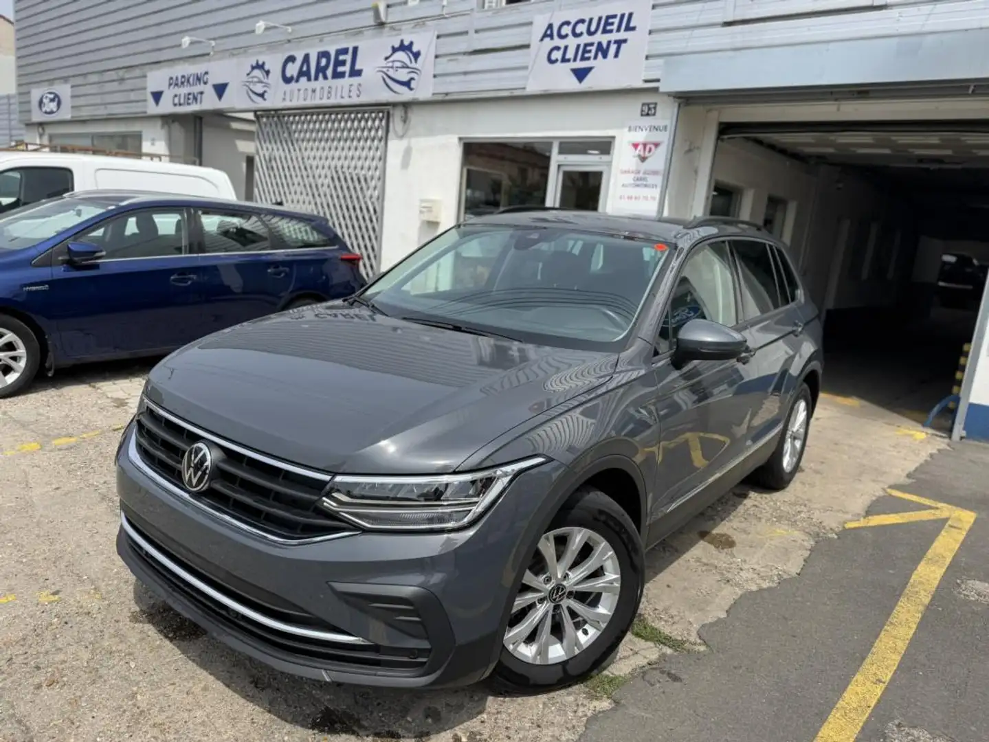 Volkswagen Tiguan 1.5 TSI DSG 150 LIFE - 1