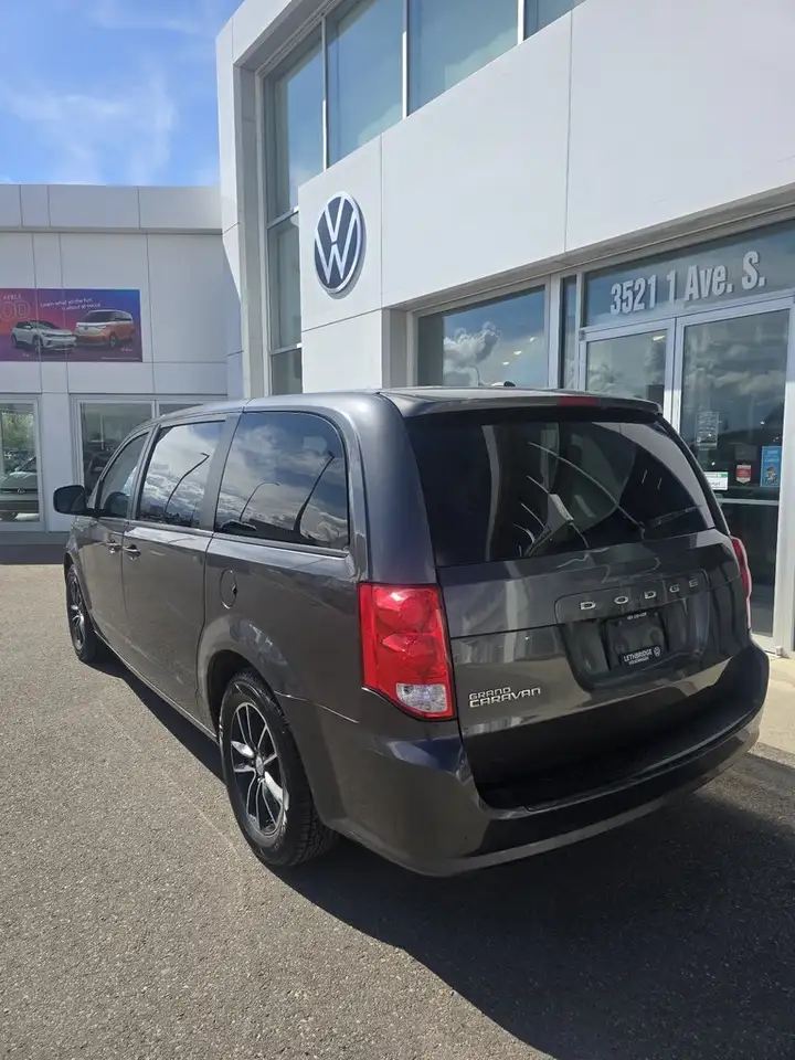 Dodge Grand Caravan снимка Dodge Grand Caravan