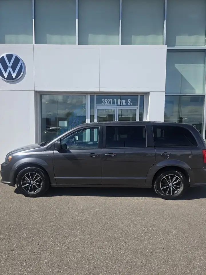 Dodge Grand Caravan снимка Dodge Grand Caravan