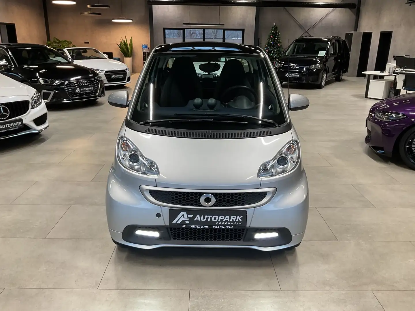 smart forTwo coupé 55kW el. drive passion Pano Silber - 2
