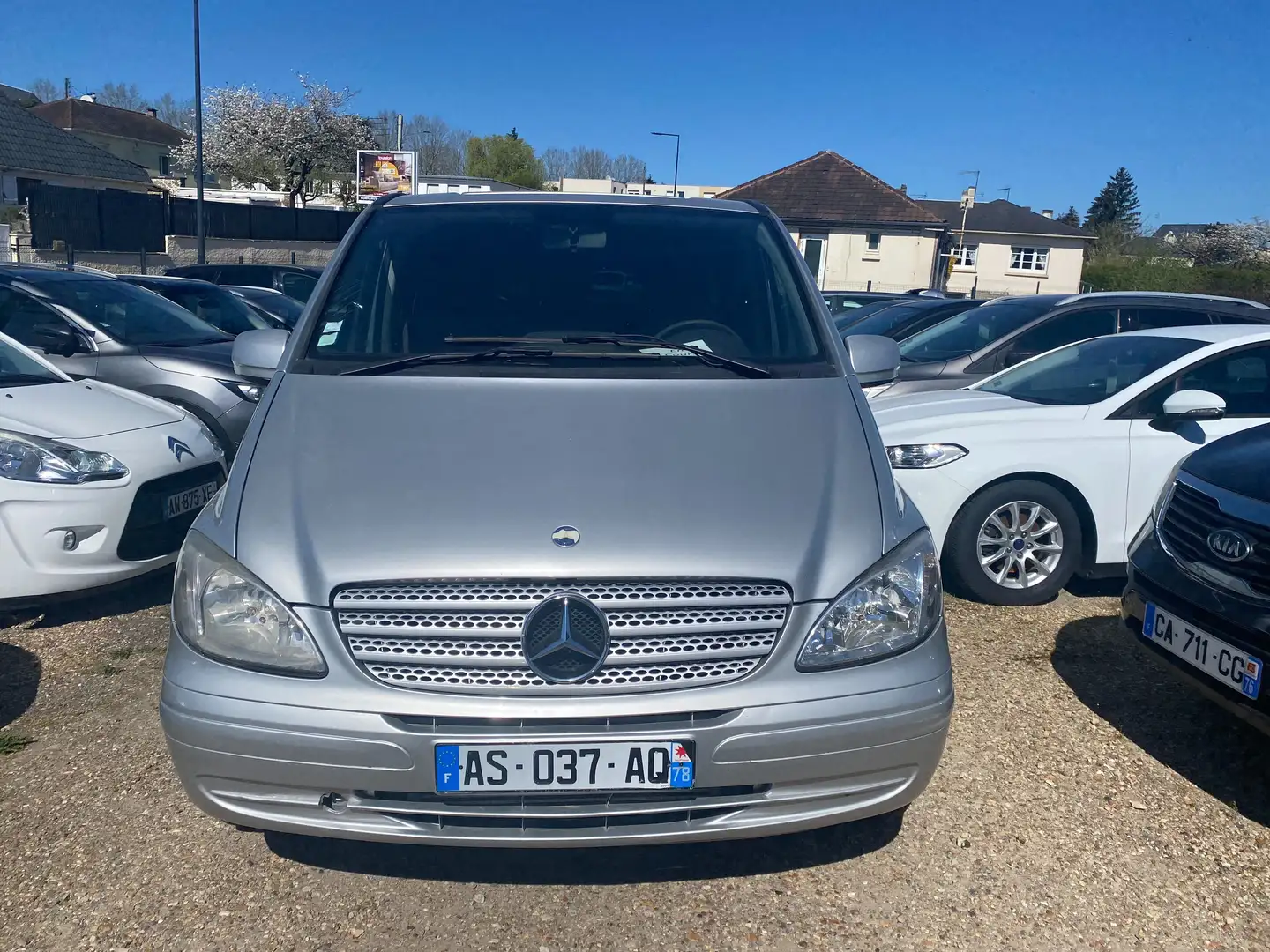 Mercedes-Benz Vito Gris - 1