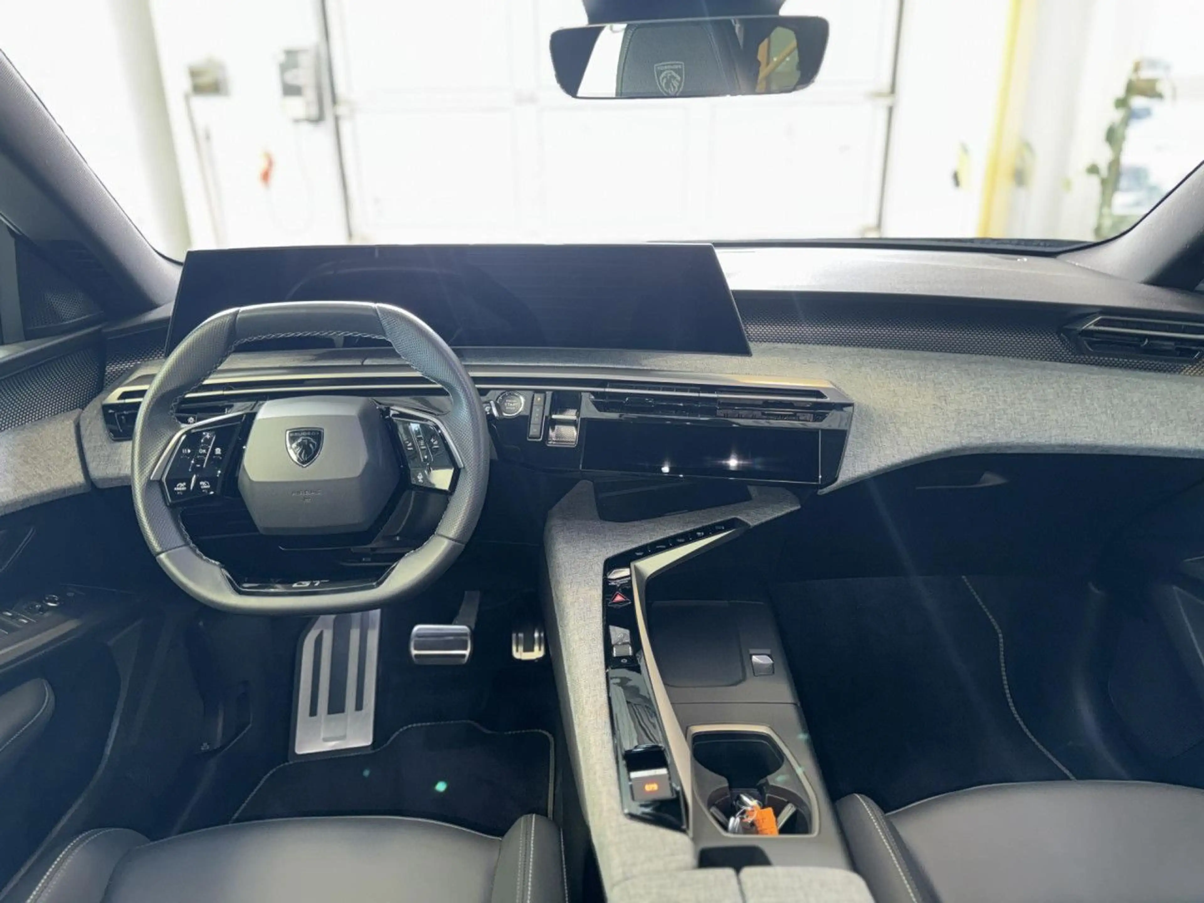 Peugeot 5008 Hybrid 145 GT, 360, ACC! Bluetooth Navi LED — photo 15