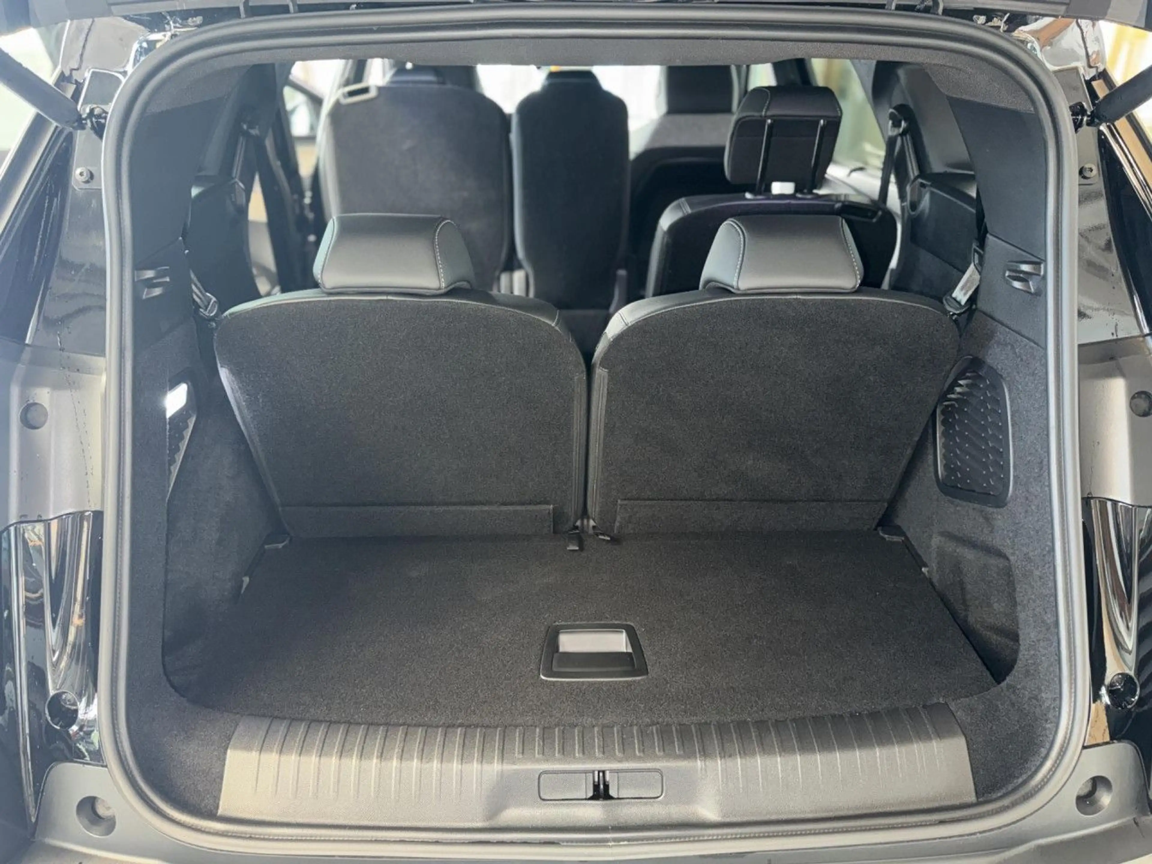 Peugeot 5008 Hybrid 145 GT, 360, ACC! Bluetooth Navi LED — photo 11