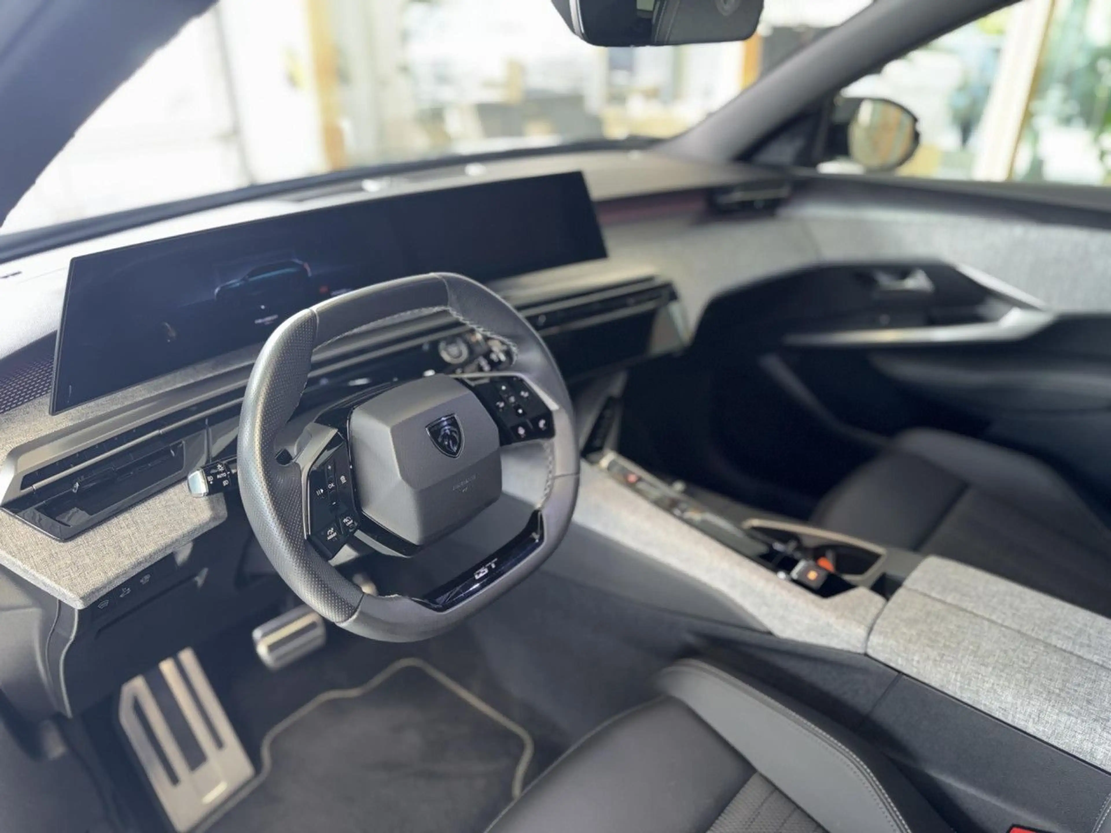 Peugeot 5008 Hybrid 145 GT, 360, ACC! Bluetooth Navi LED — photo 14