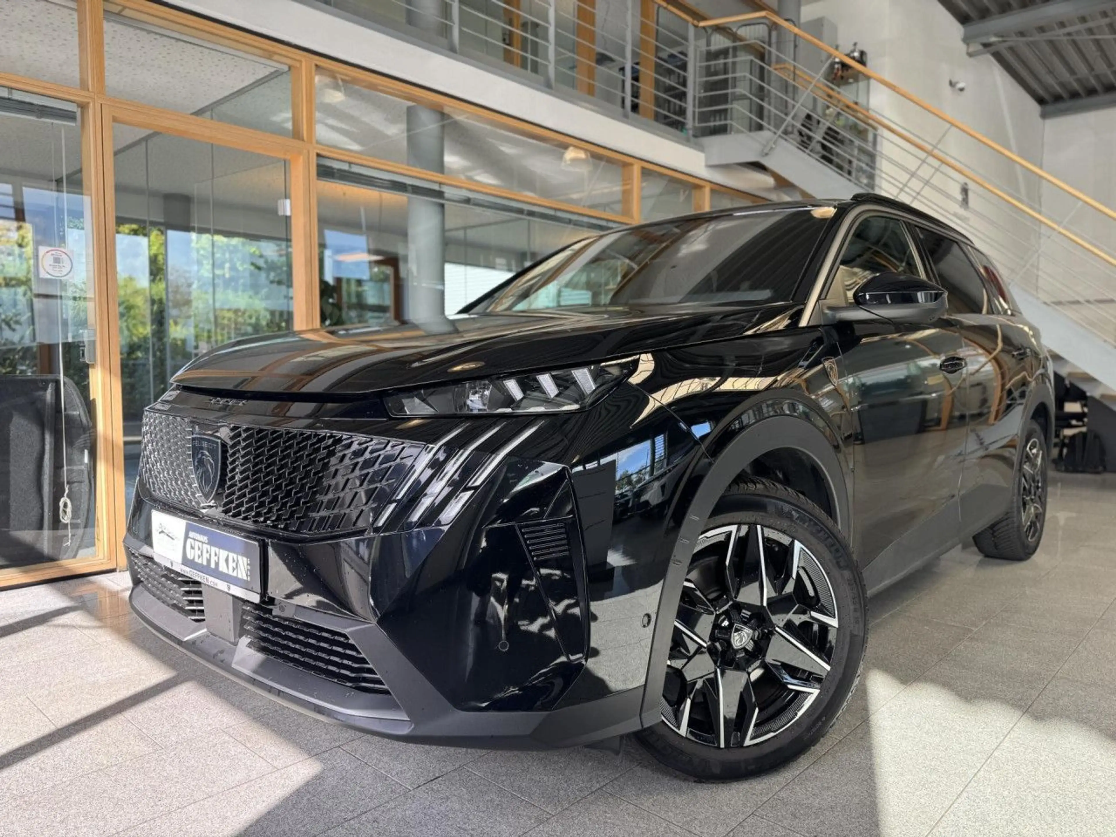 Peugeot 5008 Hybrid 145 GT, 360, ACC! Bluetooth Navi LED