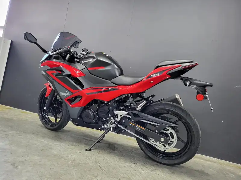 Kawasaki Ninja 500 SE - foto 6