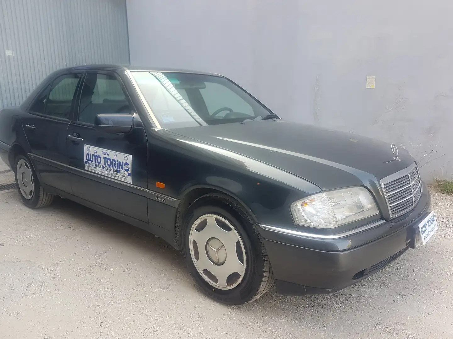 Mercedes-Benz C 200 Elegance con impianto GPL ISCRITTA  ASI Nero - 2