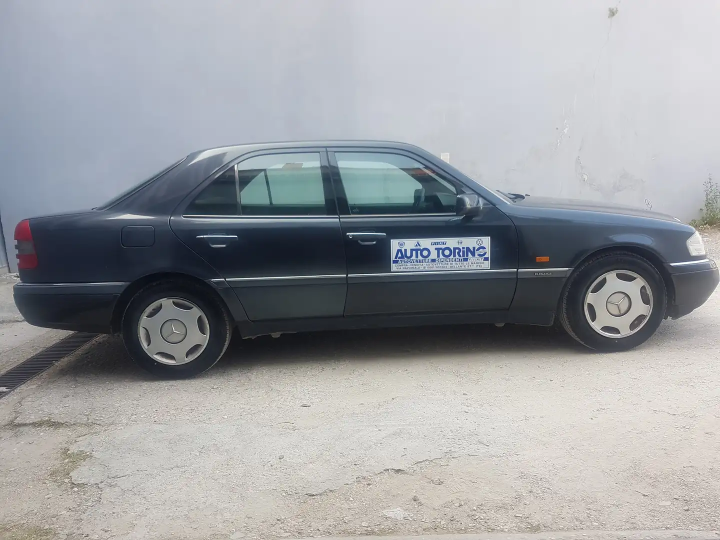 Mercedes-Benz C 200 Elegance con impianto GPL ISCRITTA  ASI Nero - 1