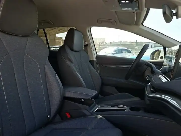 Škoda Elroq 85 2026, foto 4