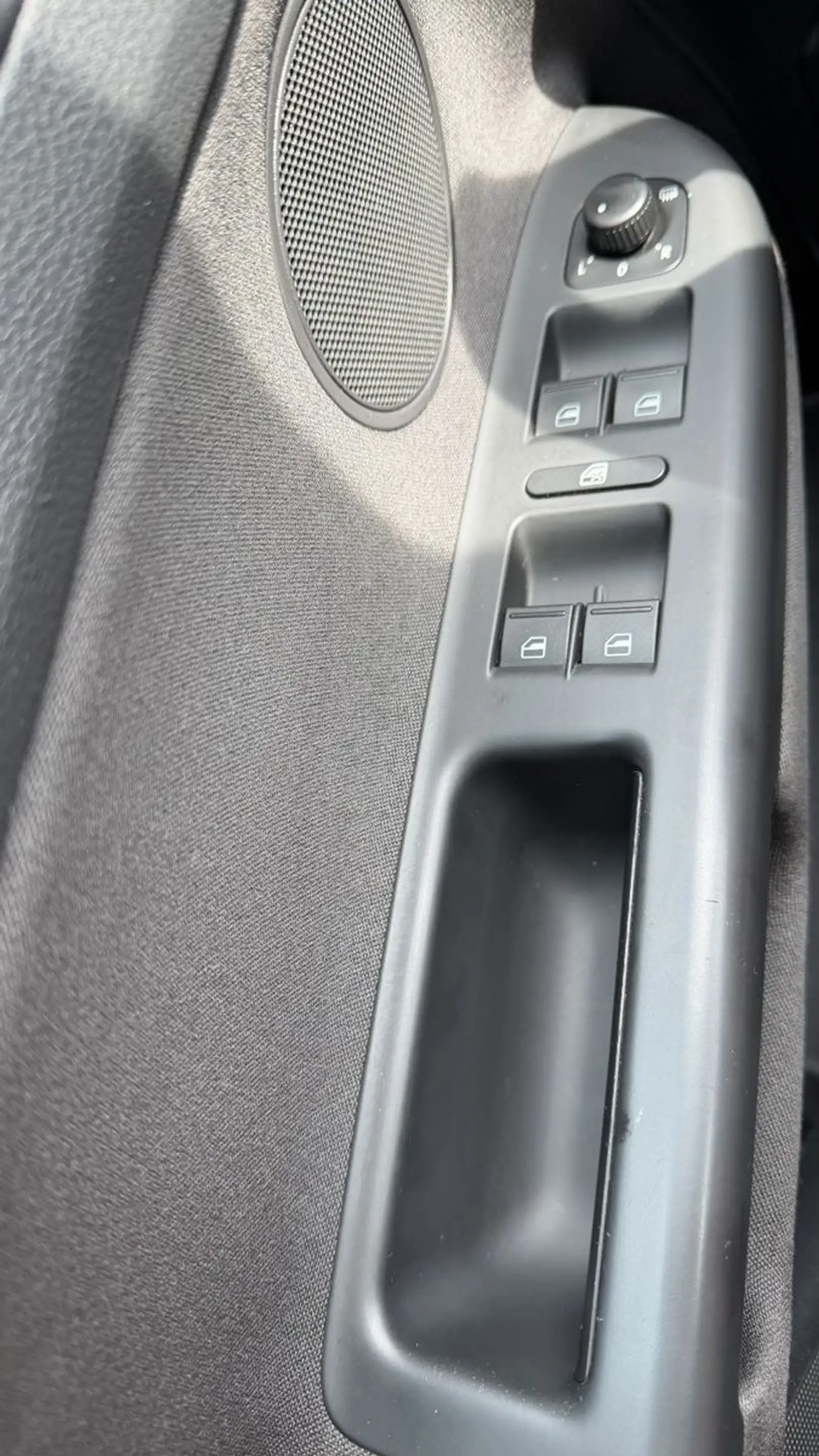 Volkswagen Golf Plus VI Life/2.Hd/Navi/HU/AU/Neu/Garantie — photo 14