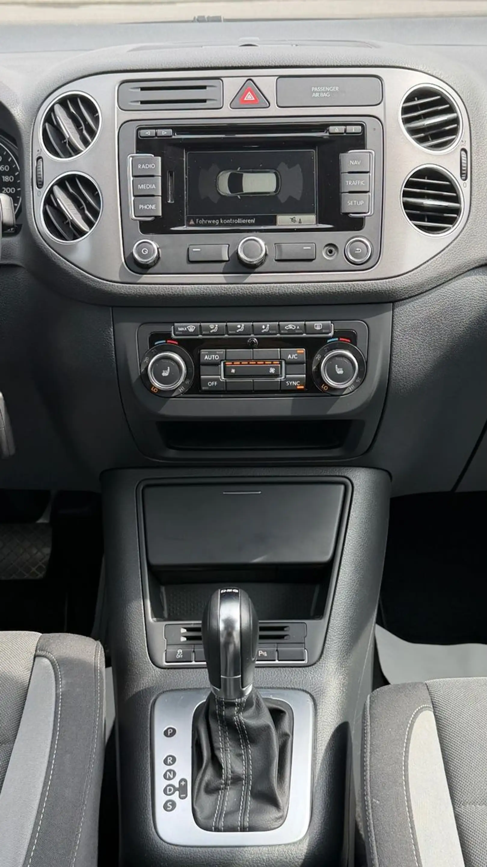 Volkswagen Golf Plus VI Life/2.Hd/Navi/HU/AU/Neu/Garantie — photo 11
