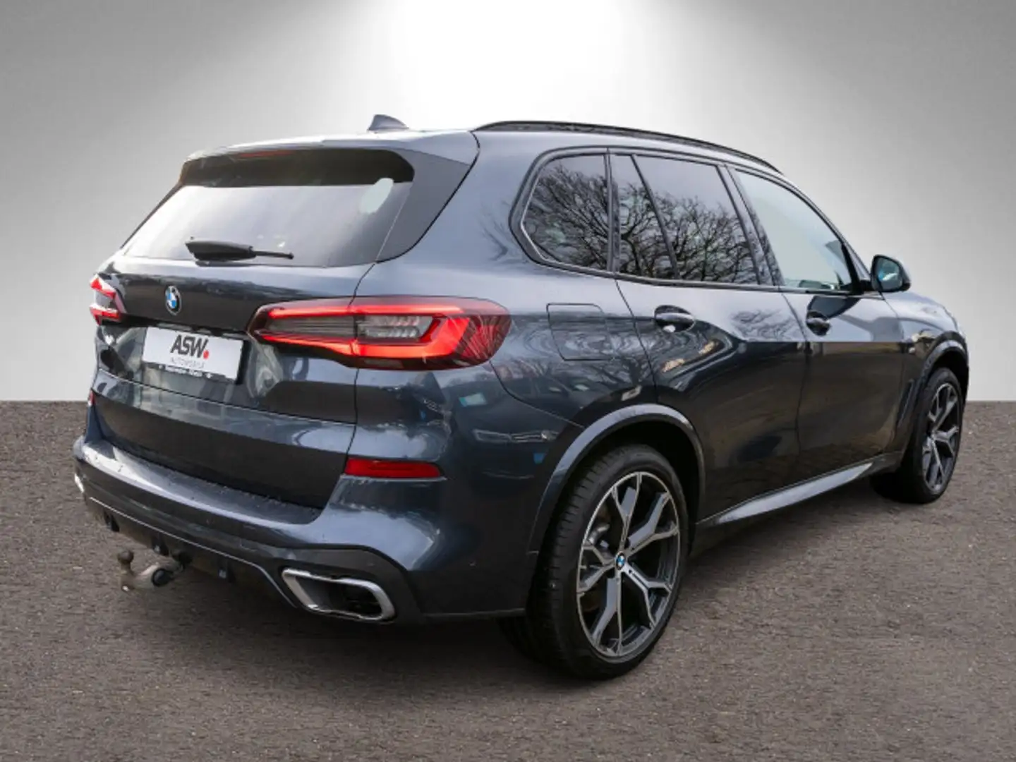 BMW X5 xDrive 40d M Sport LED Nav PANO LEDER HUD AHK Grau - 2