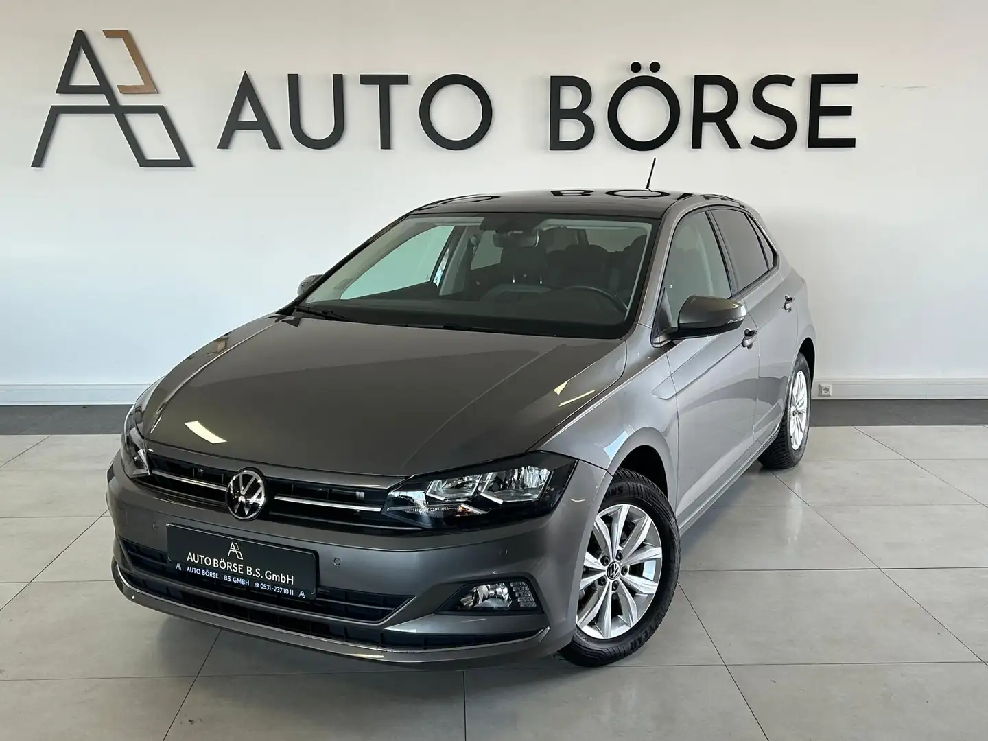 Volkswagen Polo VI 1.0 TSI DSG HIGHLINE*PANO*CAM*KESSY*1.HD Gris - 1