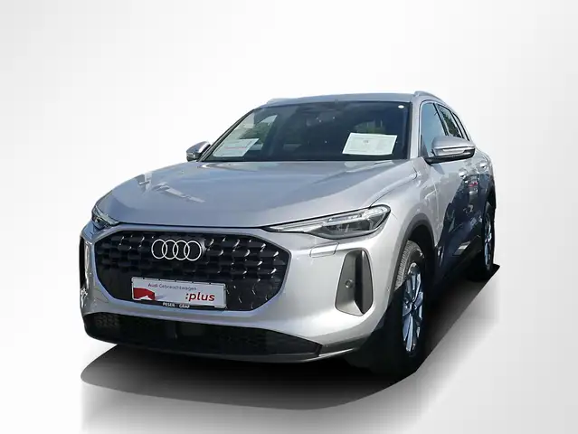 Audi Q5 view 10