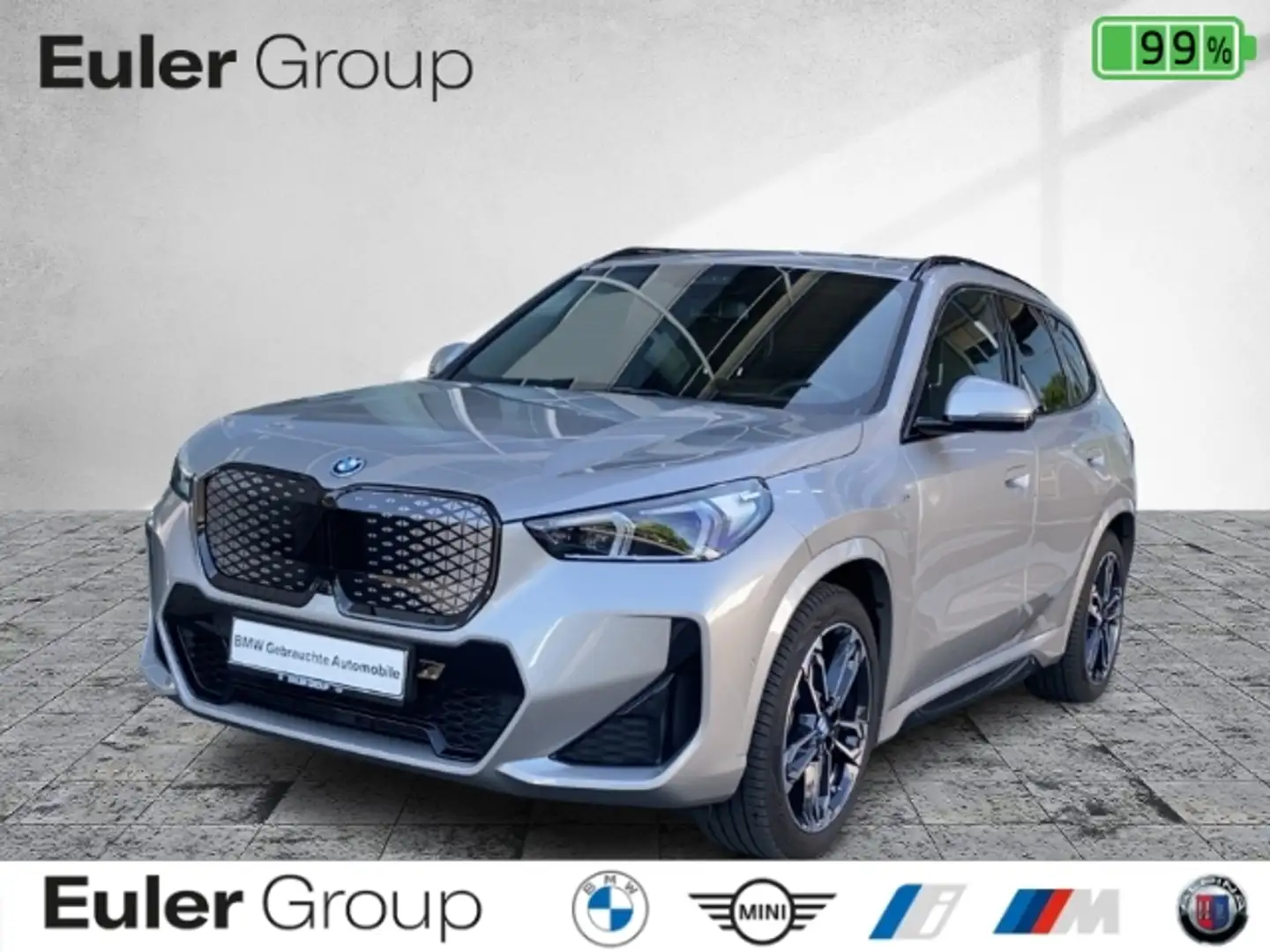 BMW iX1 xDrive 30 M-Sport Pano HUD H&K 360 Kamera Srebrny - 1