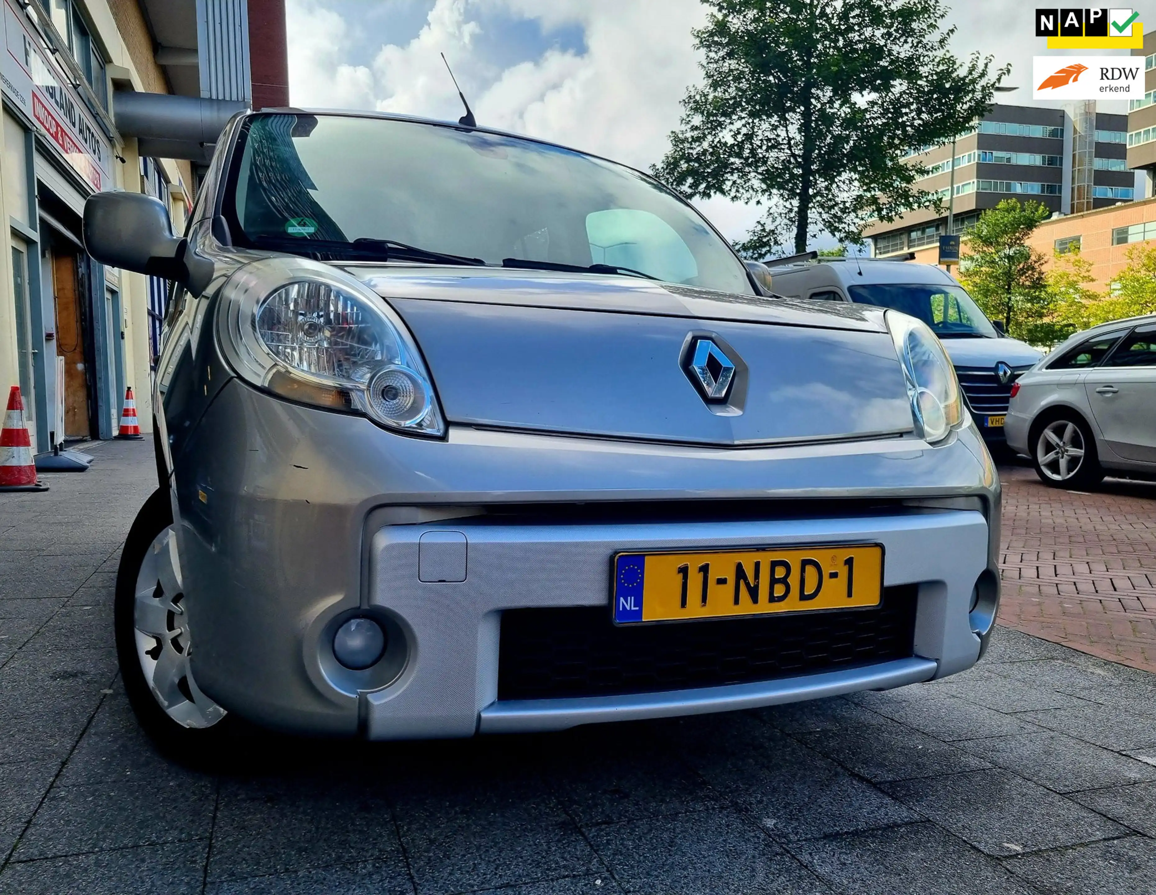 Renault Kangoo Family 1.6-16V Privilège Airco Navi CrusCtrl