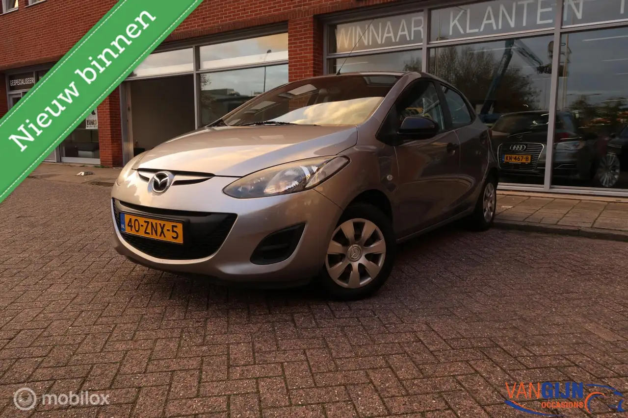 Mazda 2