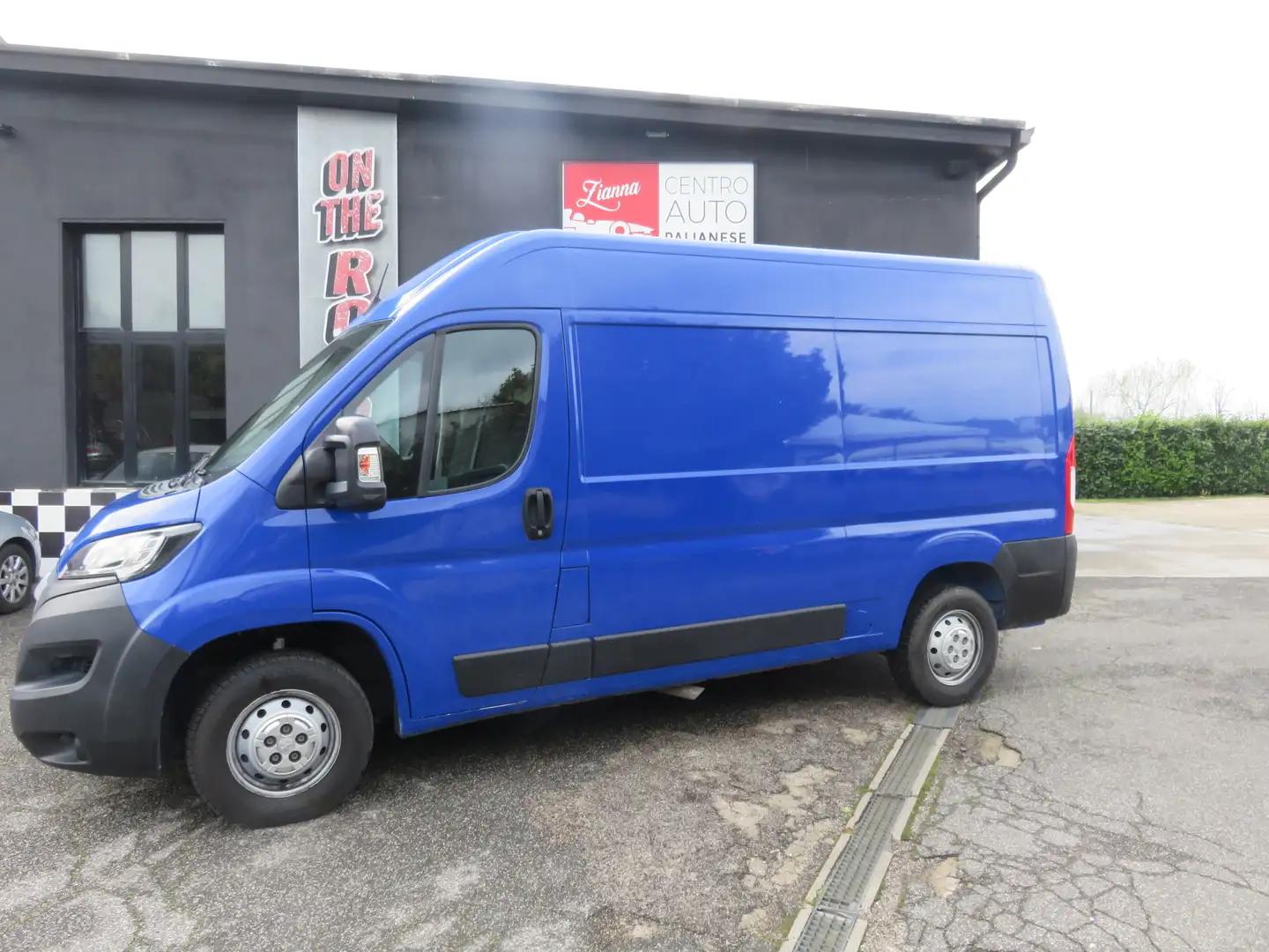 Peugeot Boxer BOXER 2.2 HDI 140 CV L2 H2 Blu/Azzurro - 2