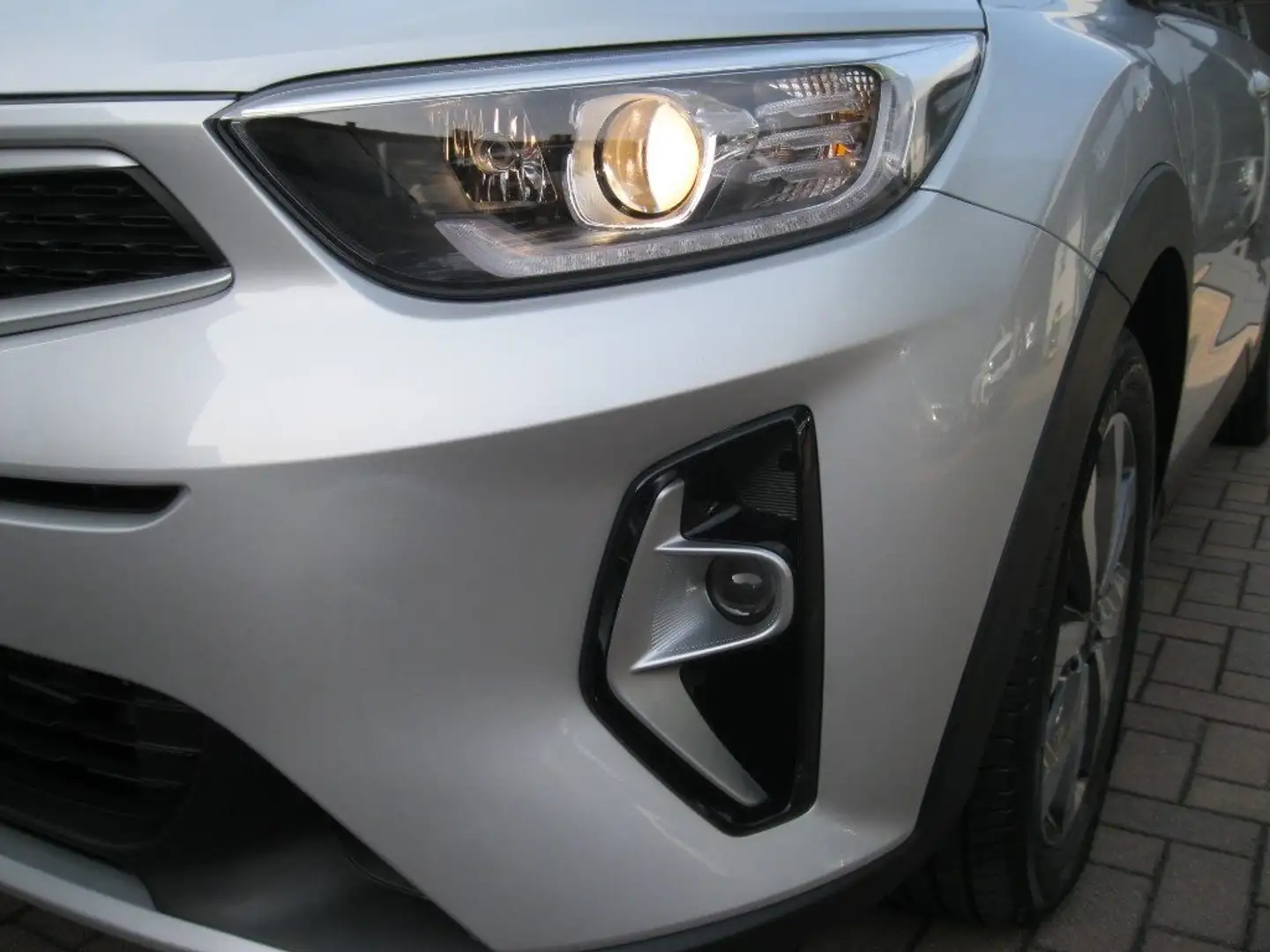 Kia Stonic 1.0 T-GDi 100 CV Style Grigio - 2