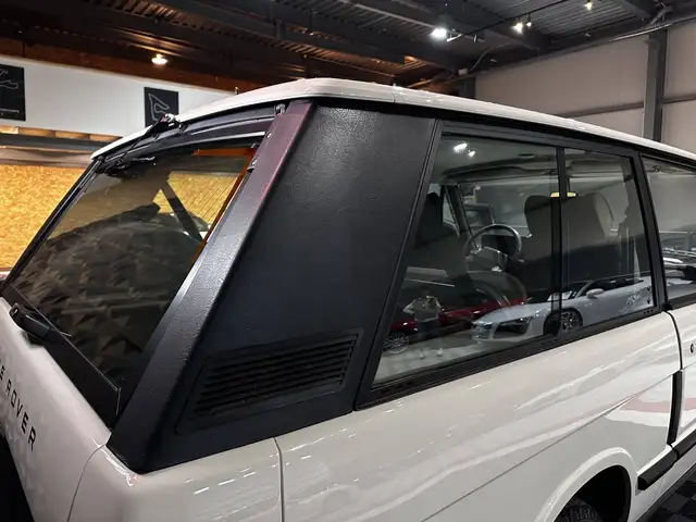 Land Rover Range Rover view 7