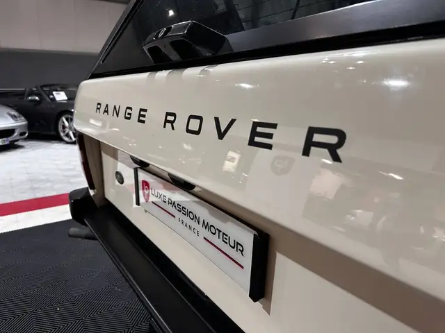 Land Rover Range Rover view 8