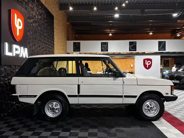 Land Rover Range Rover view 6