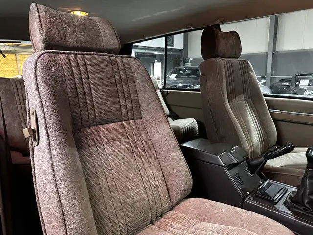 Land Rover Range Rover view 12