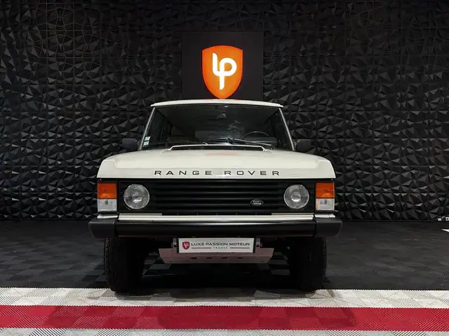 Land Rover Range Rover view 2