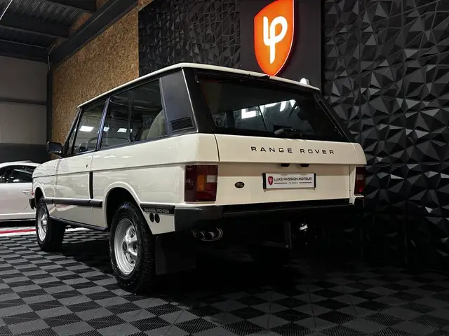 Land Rover Range Rover view 5