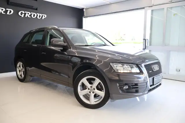 Audi Q5 view 4