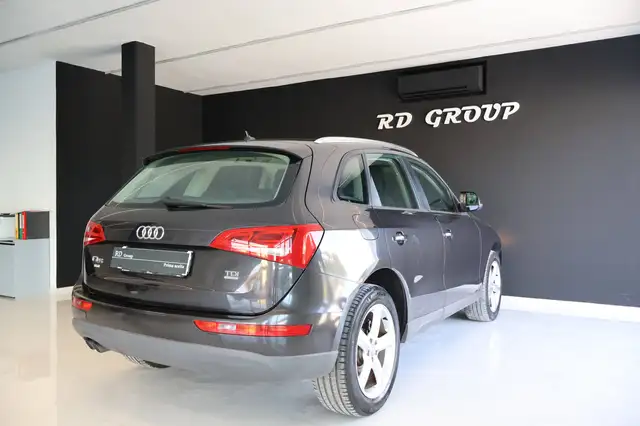 Audi Q5 view 6