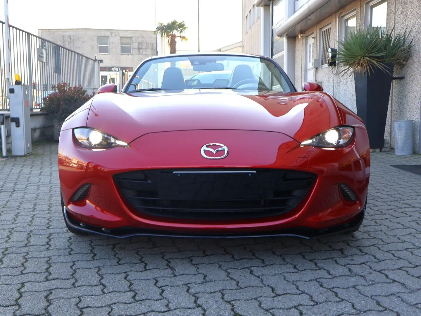 Mazda MX-5 2.0 Sport i-Eloop Rosso - 2