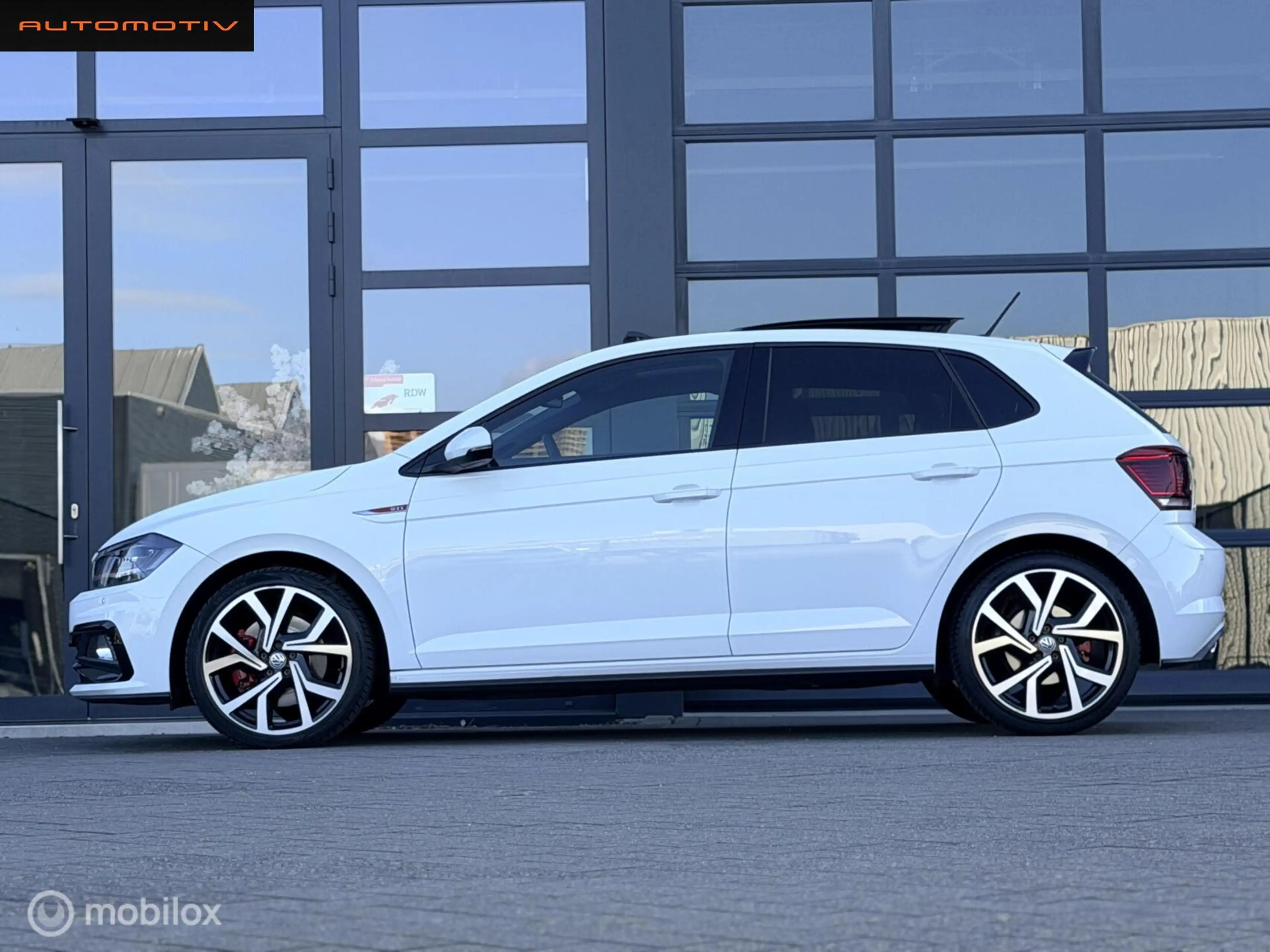 Volkswagen Polo GTI 2.0 TSI / PANO / VIRTUAL / BEATS — photo 10