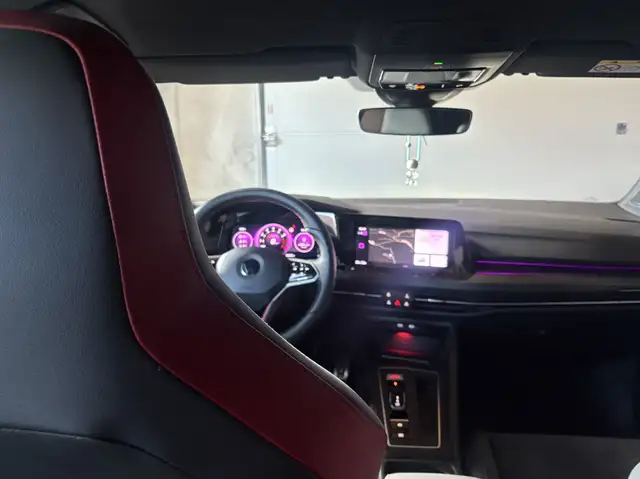 Volkswagen Golf view 11