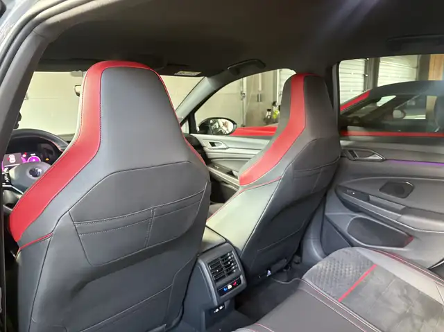 Volkswagen Golf view 9