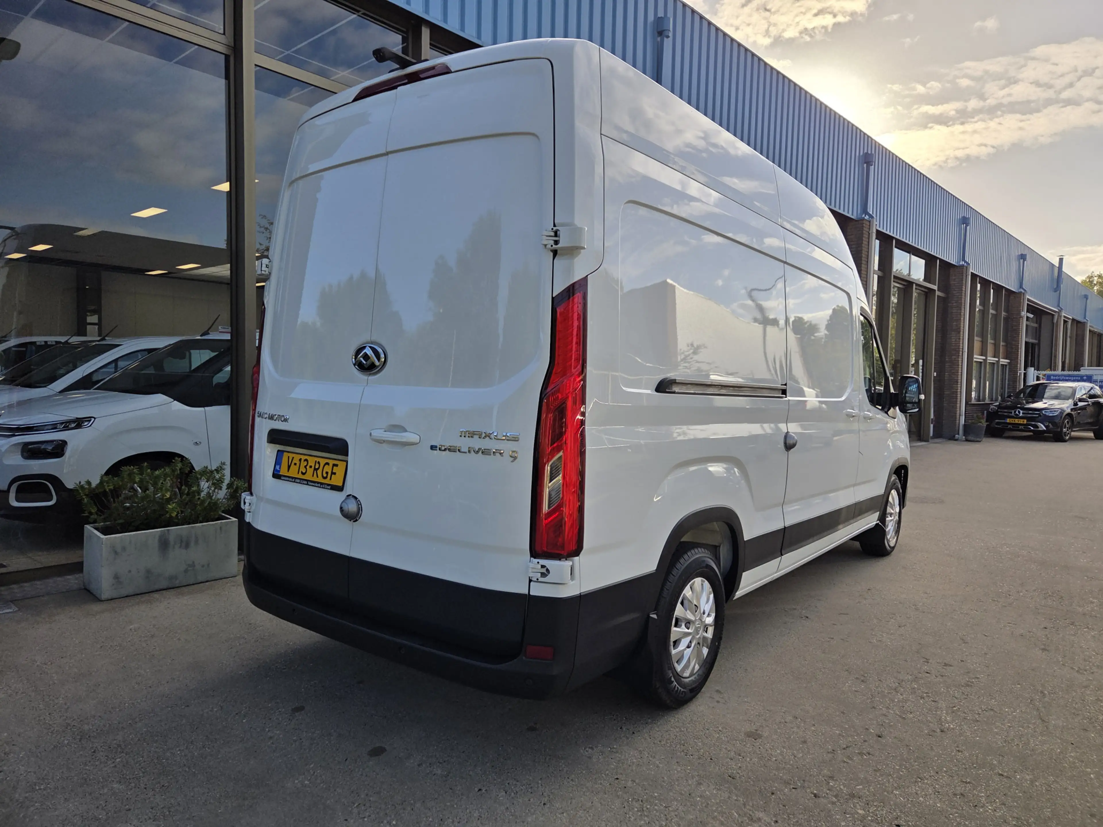Maxus eDeliver 9 L3H3 72 kWh Airco Achteruitrijcamera PDC Stoelverw — photo 8
