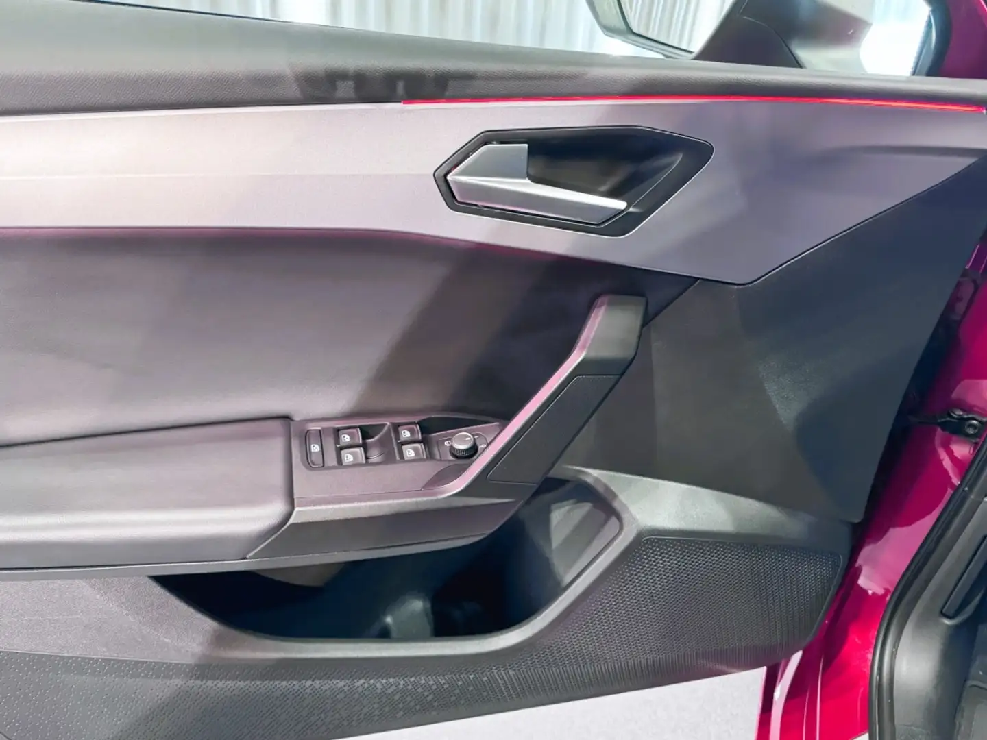 SEAT Leon 1.5 eTSI S&S FR DSG-7 150 Burdeos - 2