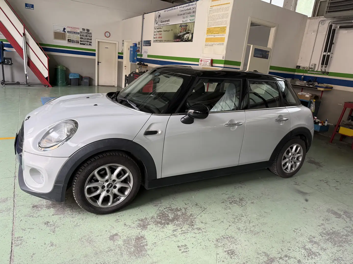 MINI Cooper D 1.5 5p - 2