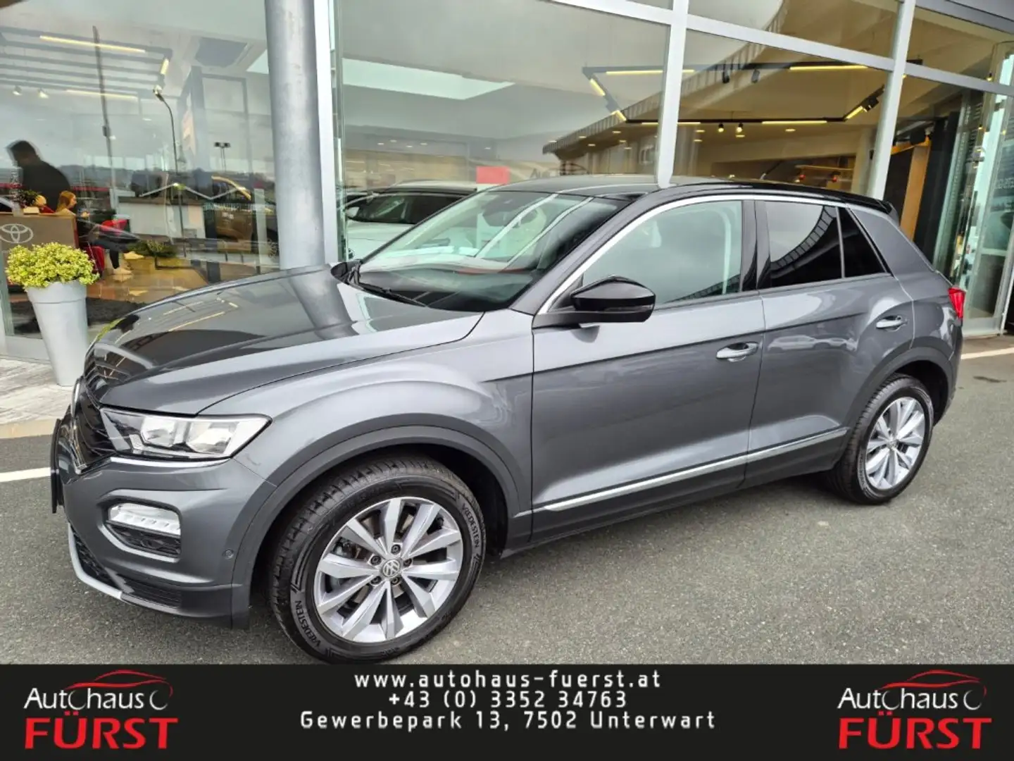 Volkswagen T-Roc 2,0 TDI SCR 4Motion Design DSG *8-Fach* Grijs - 1