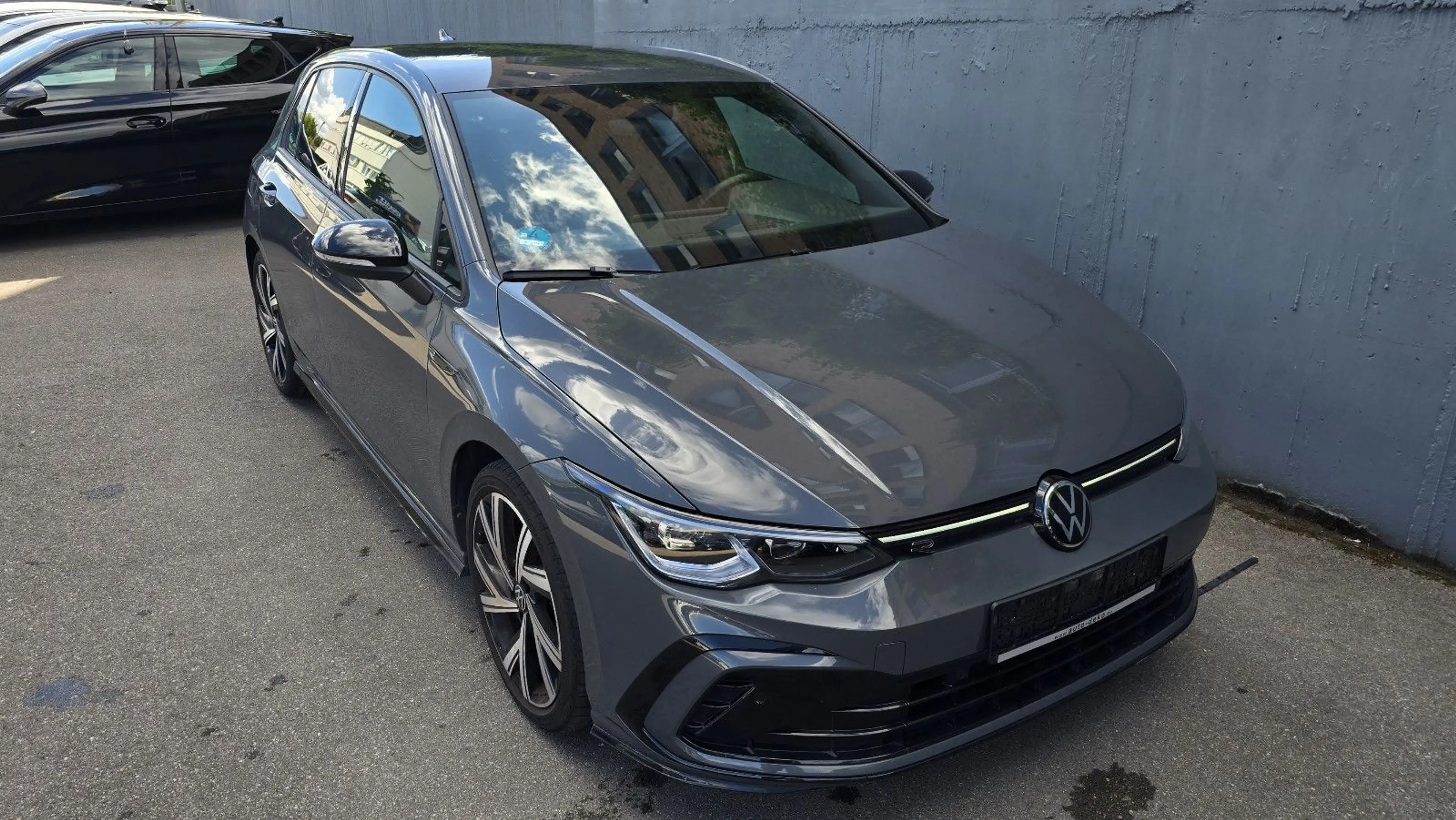 Volkswagen Golf 1.5 eTSI DSG 3 x R-Line *Black*/ACC/Kamera/ — photo 2