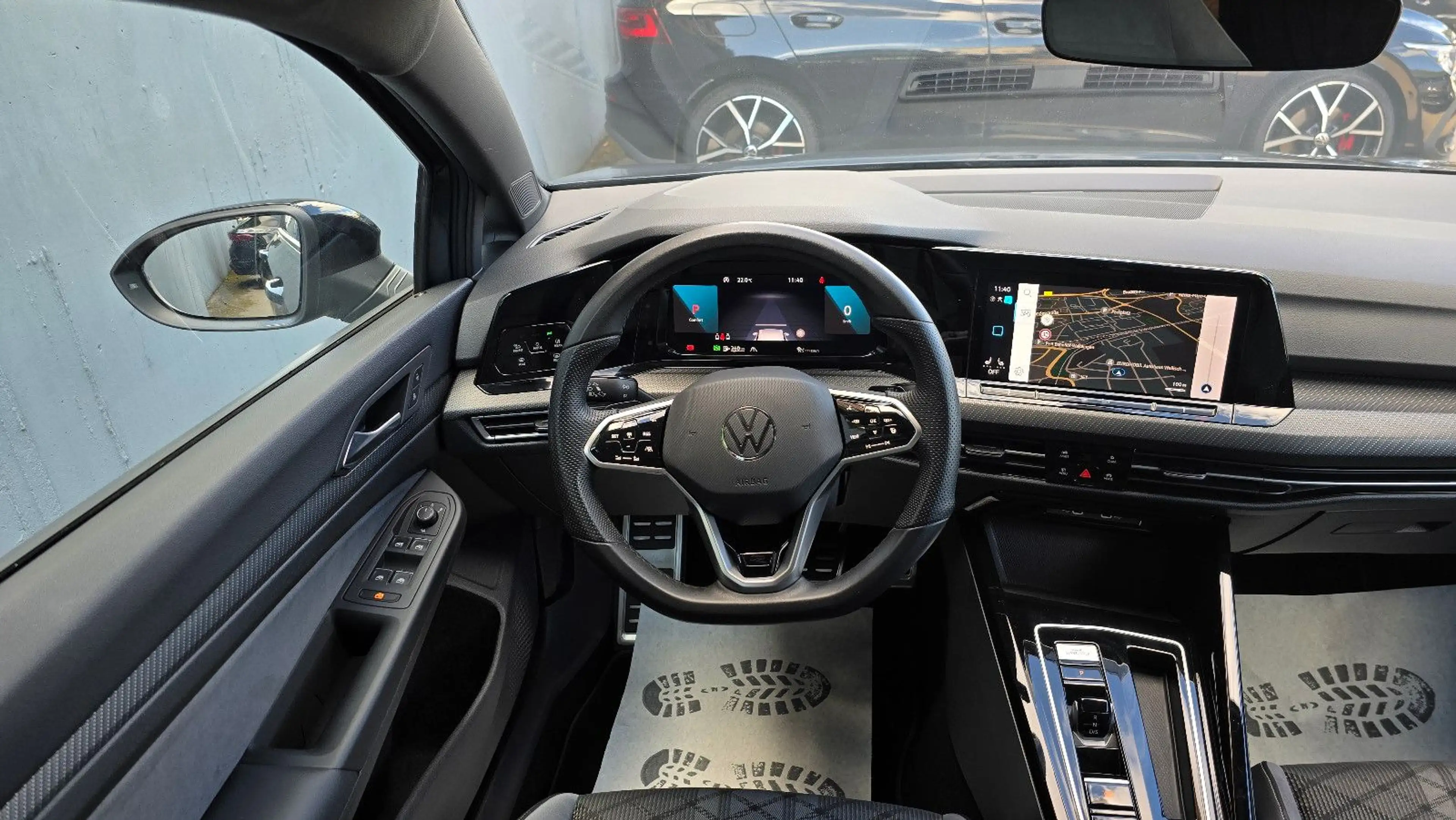 Volkswagen Golf 1.5 eTSI DSG 3 x R-Line *Black*/ACC/Kamera/ — photo 11
