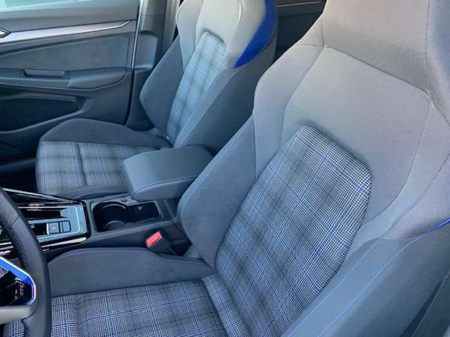 Volkswagen Golf GTE 1.5TSI 177CV DSG6 Blanc - 2