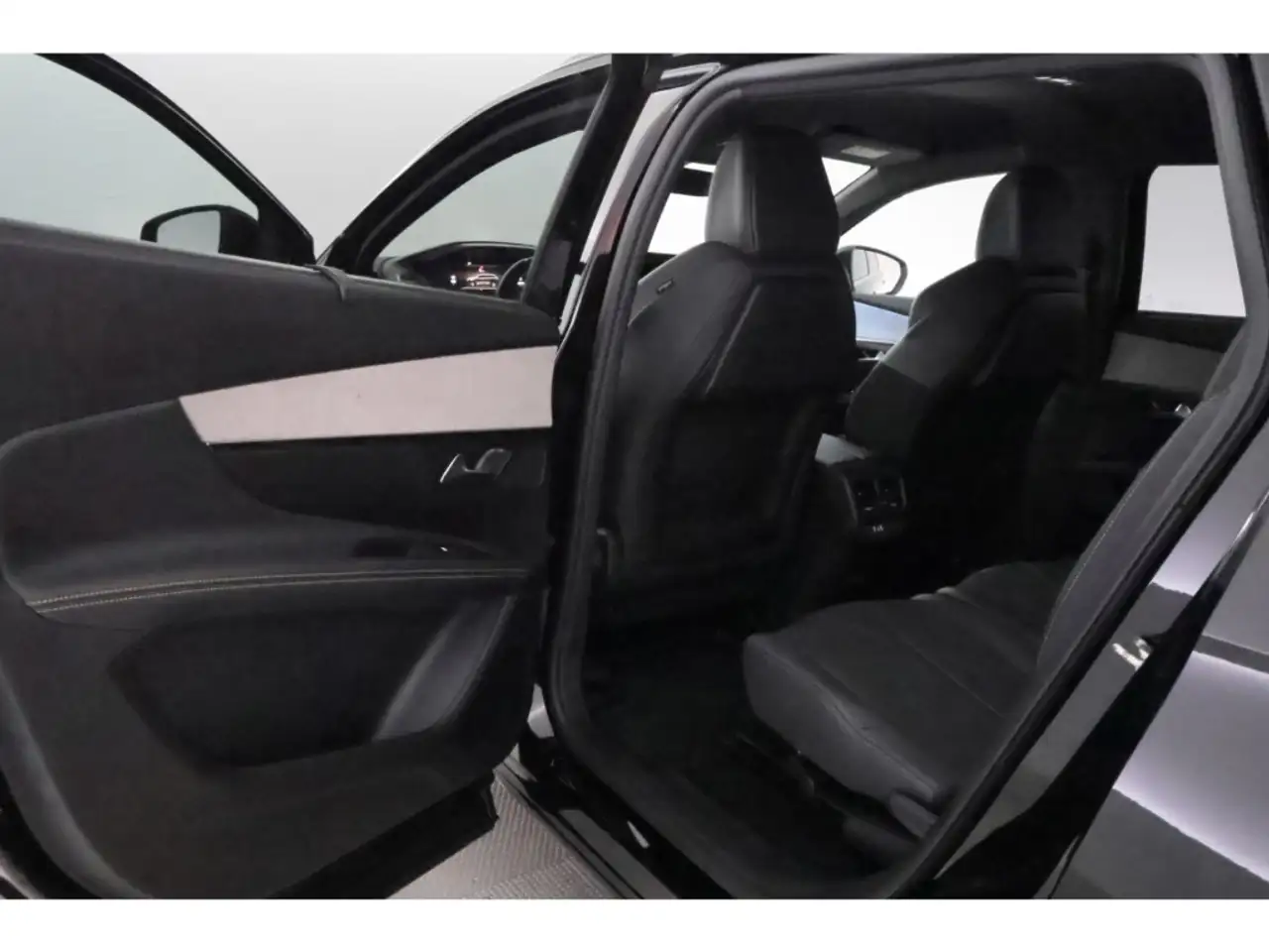 Peugeot 5008 1.2PureTech Aut.130 GT+LED+VIRTUAL+NAVI+PDC, миниатюра 19
