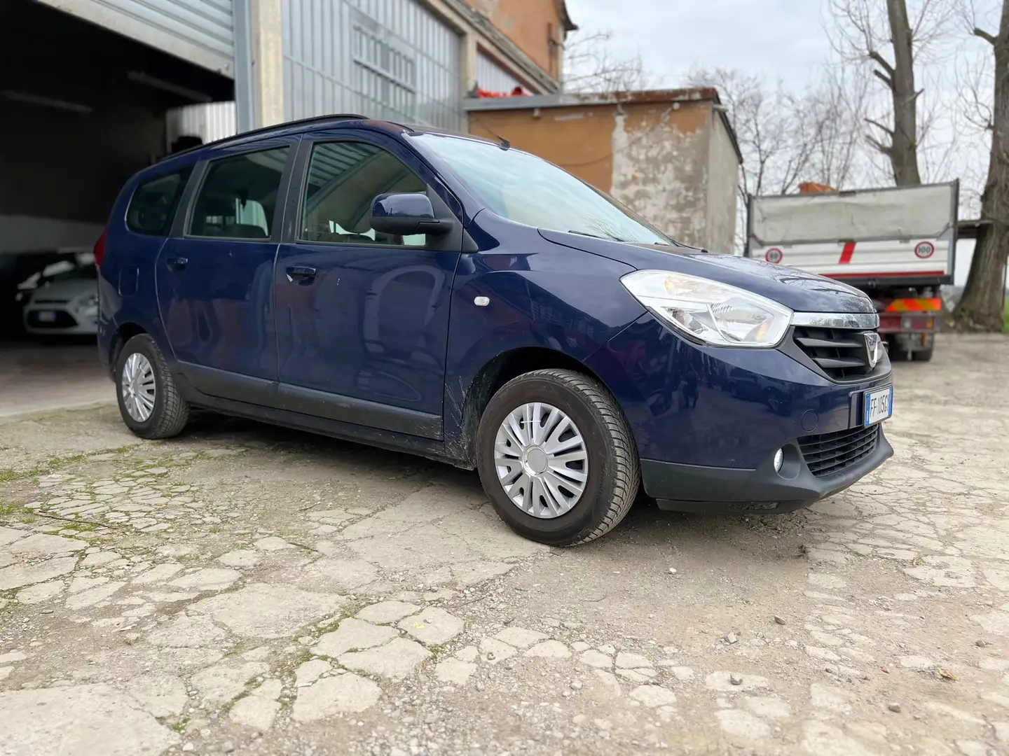 Dacia Lodgy 1.6 Laureate Family s&s 100cv Blue - 2