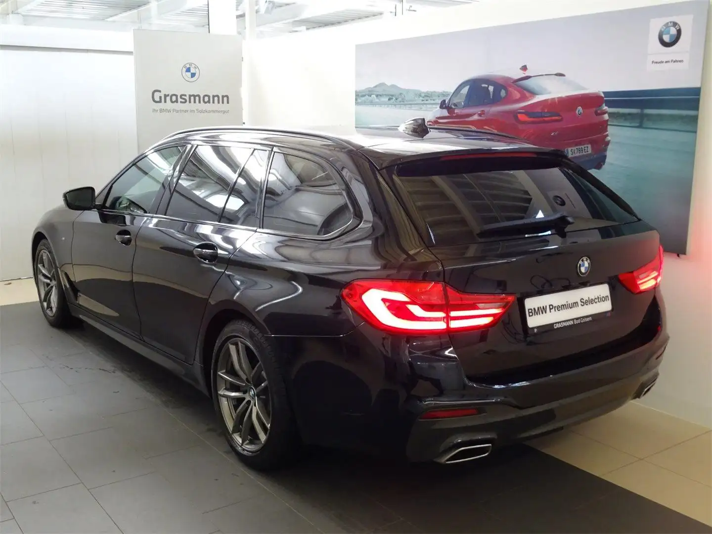 BMW 520 d xDrive Schwarz - 2