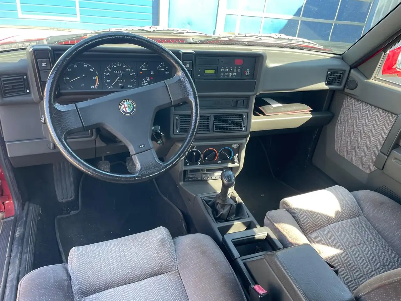 Alfa Romeo 75 1.8 IE, foto 7