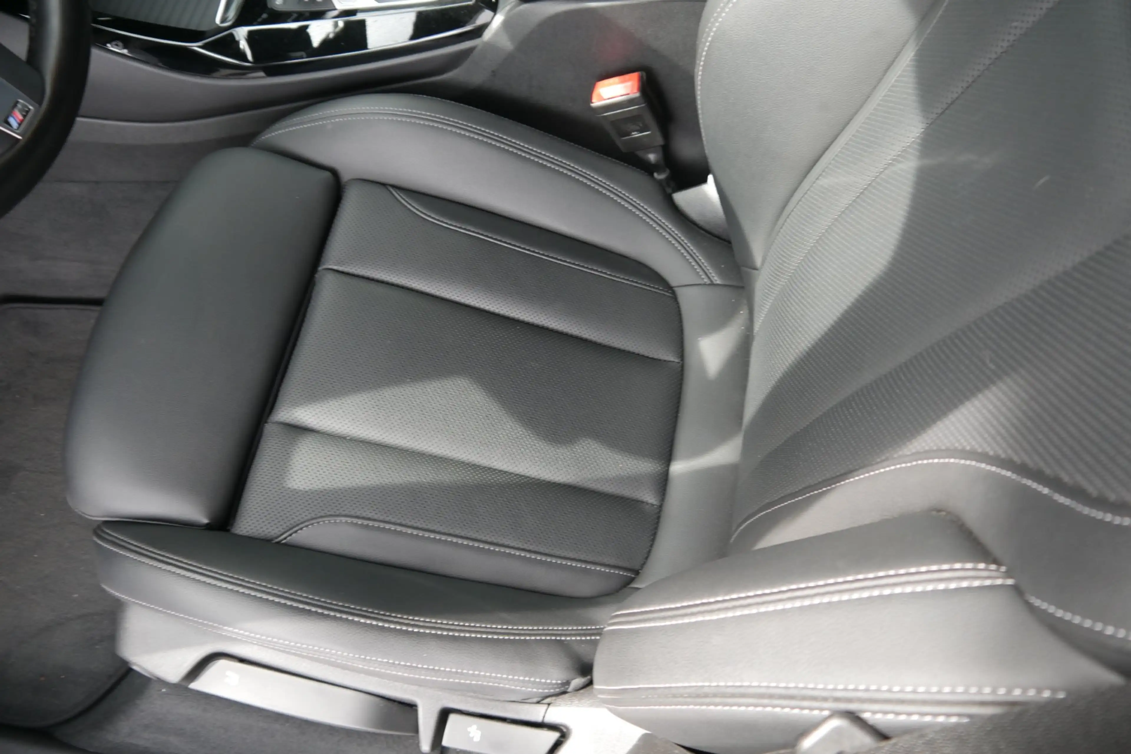 BMW X3 xDrive30e *M-Paket/AHK/Laser/Driving Assistant/HUD/Innovationspaket* — photo 10