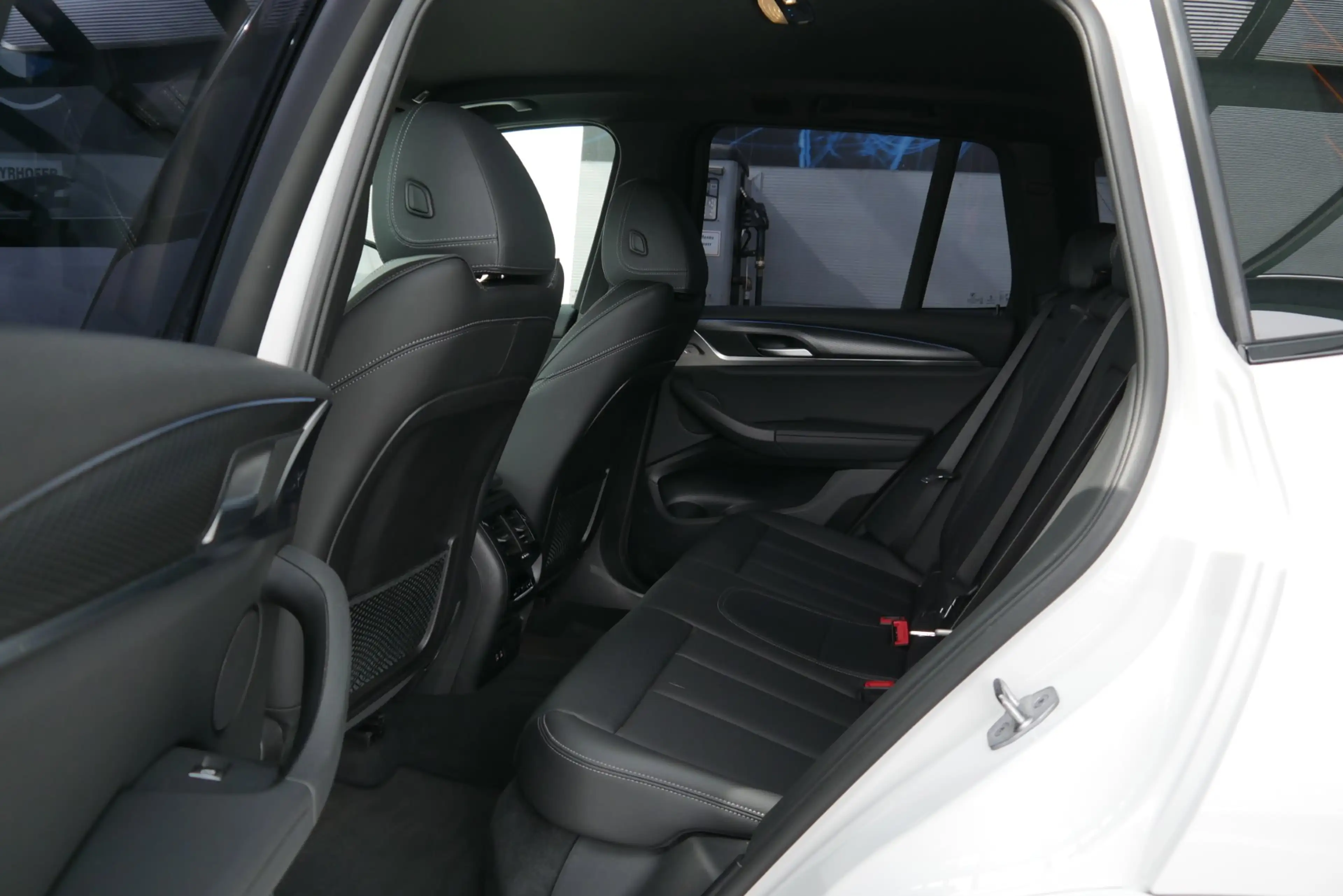 BMW X3 xDrive30e *M-Paket/AHK/Laser/Driving Assistant/HUD/Innovationspaket* — photo 5